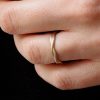 Delicate-Twisted-Modern-ladies-band-OroSpot.jpg